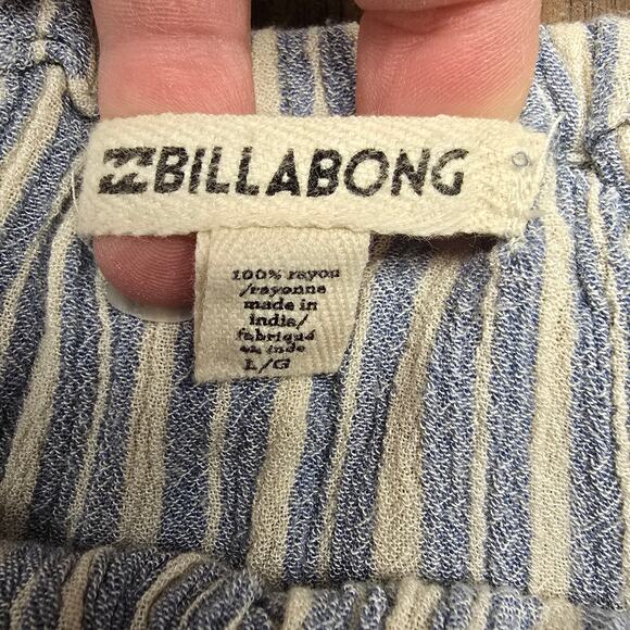 Women's Billabong Off the Shoulder Cropped Blue & Cream Rayon Blouse- Size Large - Picture 8 of 9